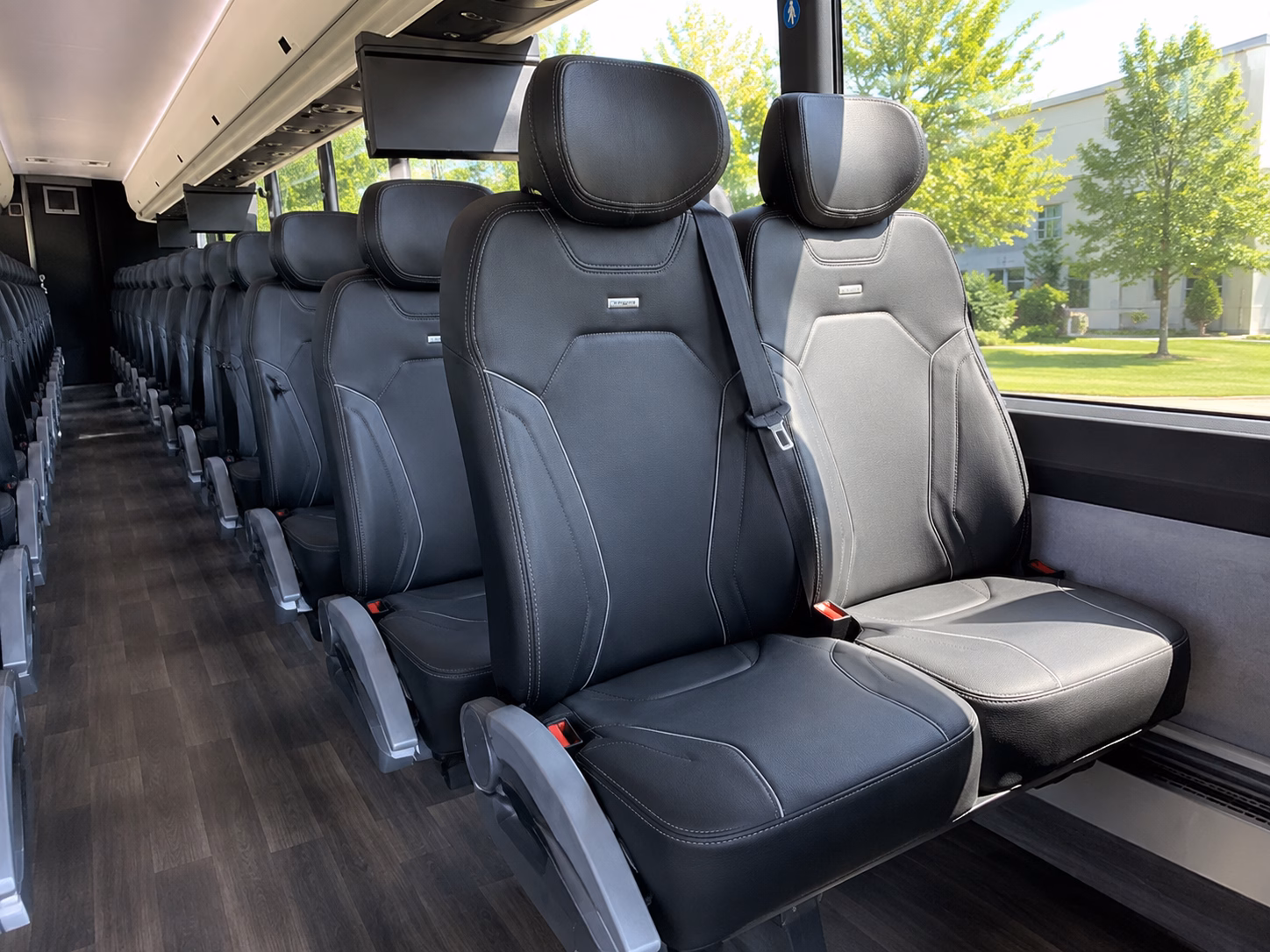 vista charter bus